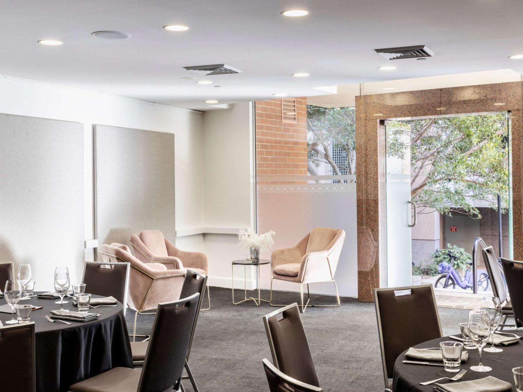 The Sebel Quay West Suites Sydney Eksteriør billede The Library