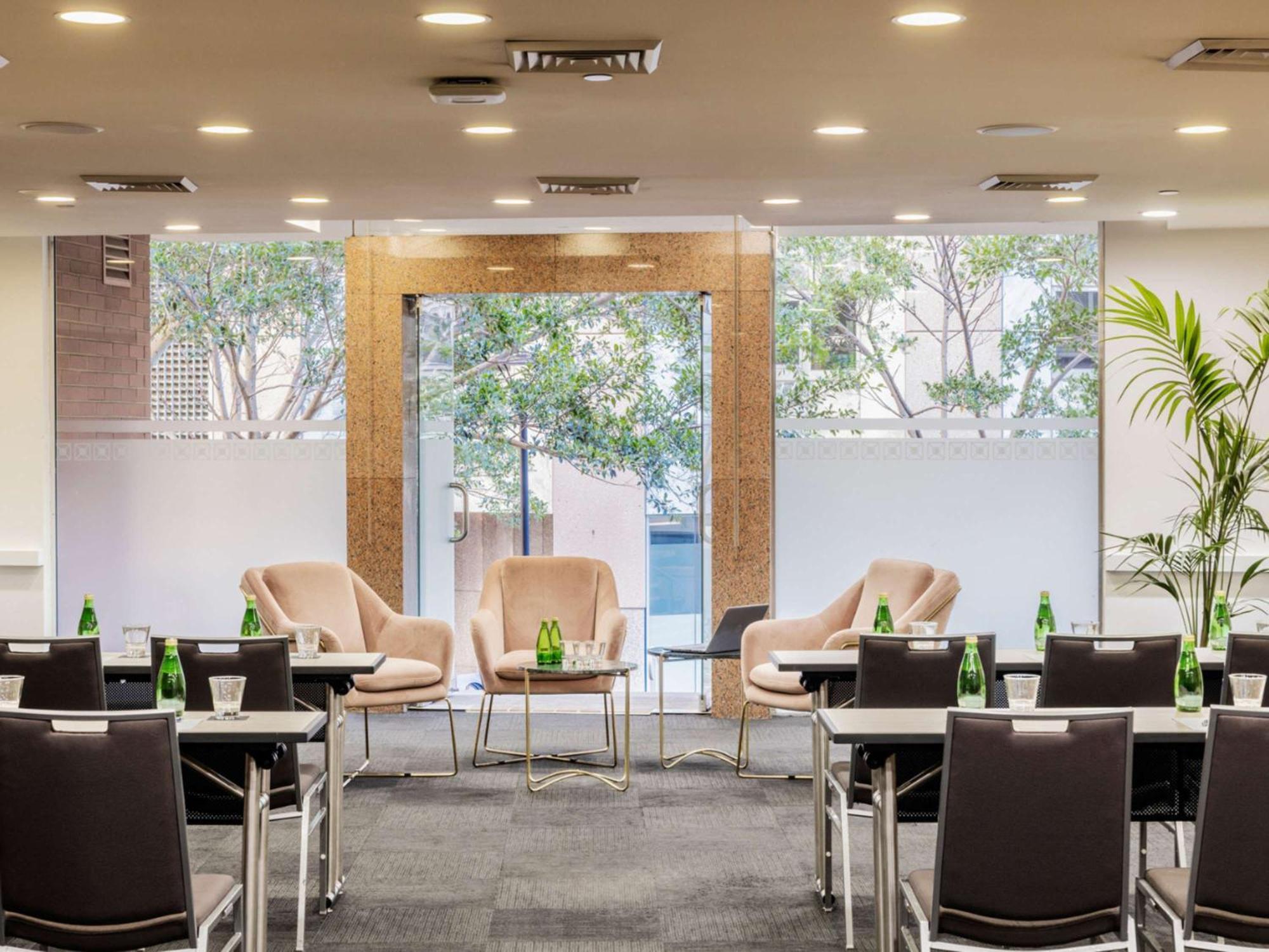 The Sebel Quay West Suites Sydney Eksteriør billede Meeting room
